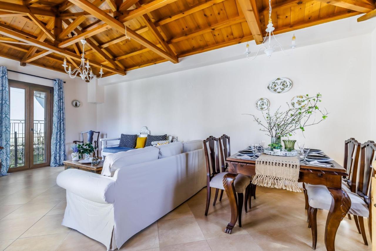 Petradi Town Apartment Skopelos Extérieur photo